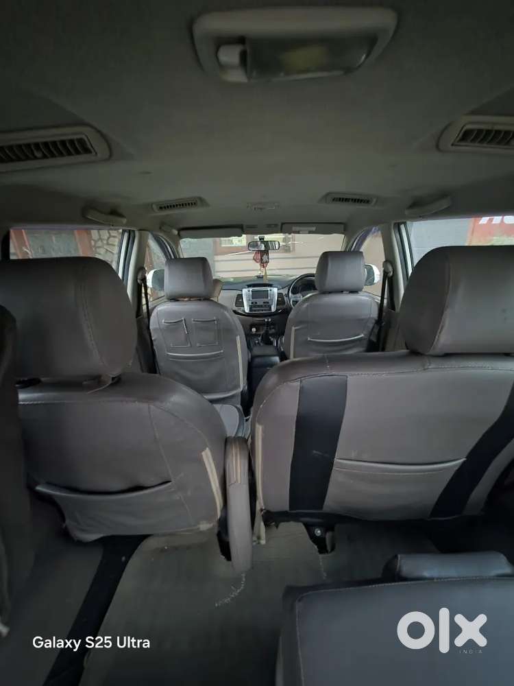 Toyota Innova 2015 Diesel Well Maintained