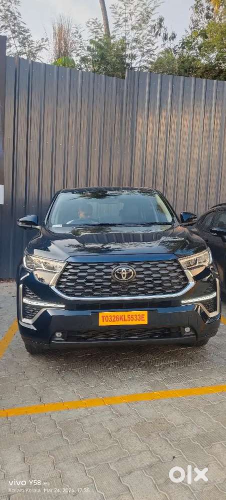 Toyota Innova Hycross 2026