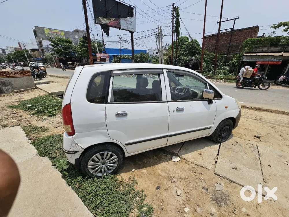 Maruti Suzuki Zen Estilo 2010