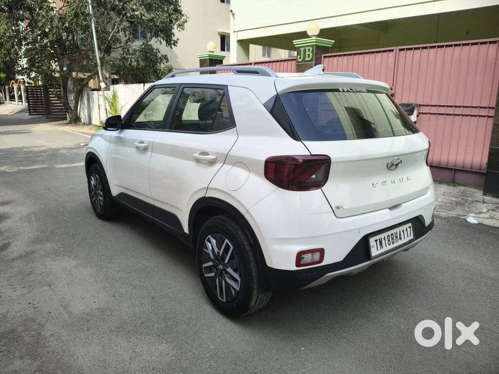 Hyundai Venue Sx Dual Tone, 2022, Diesel