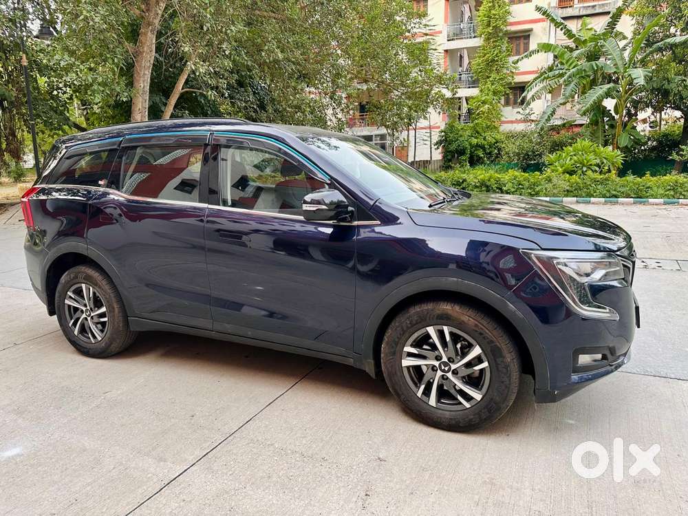 Mahindra Xuv700 2.0 Ax 5 Petrol Mt 7 Str, 2024, Petrol