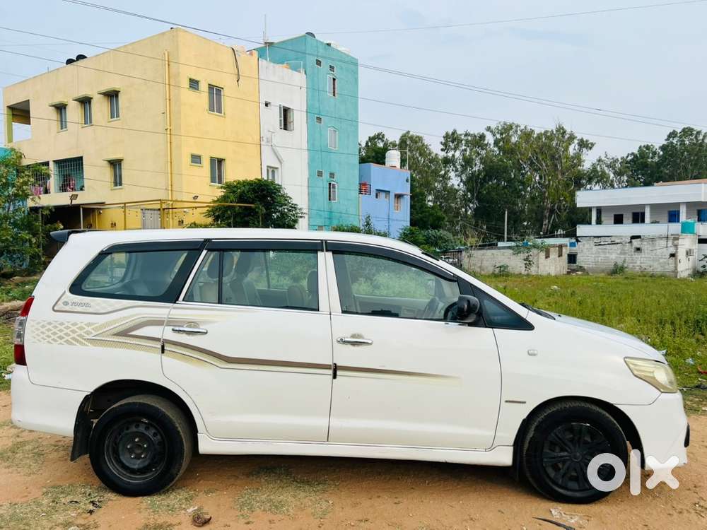 Toyota Innova 2012 Diesel Well Maintained