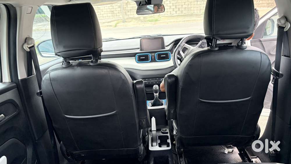 Tata Punch Creative Dual Tone Mt Sunroof, 2024, Petrol
