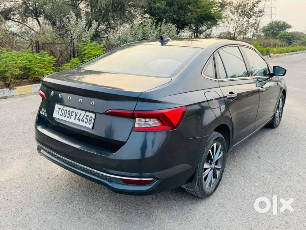 Skoda Slavia Style 1.0l Tsi Mt, 2022, Petrol