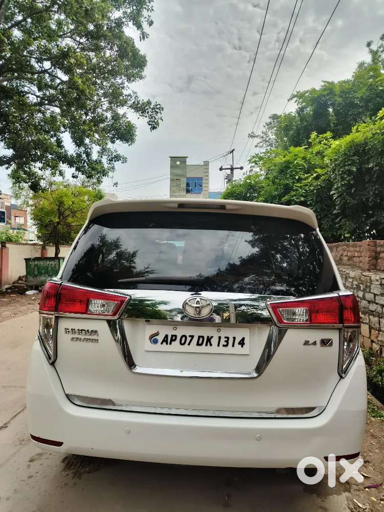 Toyota Innova Crysta 2017