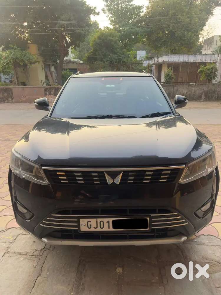 Mahindra Xuv300 W8(o) Diesel - Nov 2023  Excellent Condition