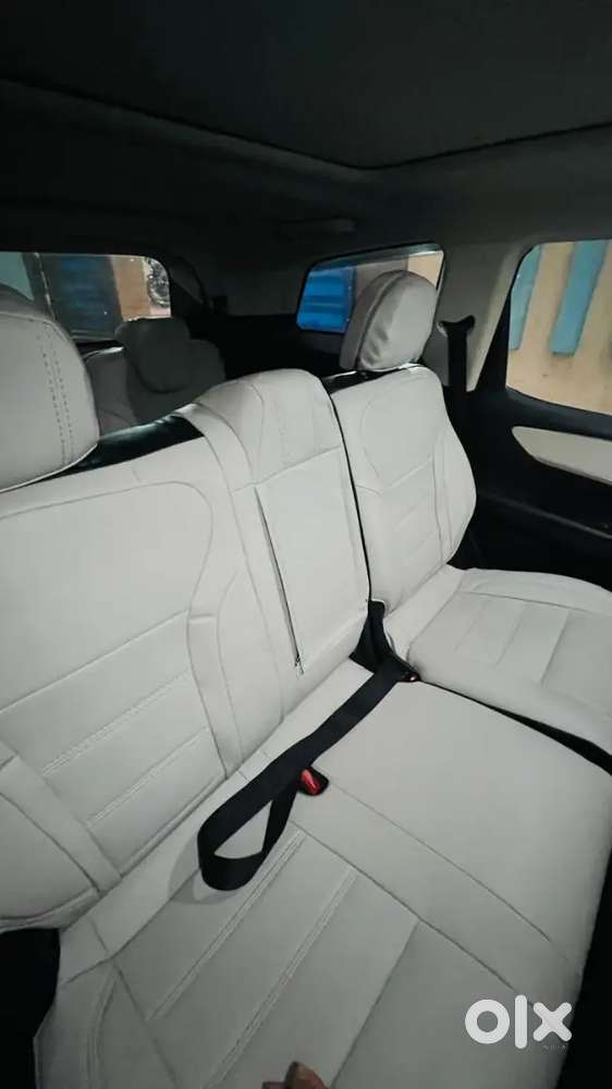 Mahindra Xuv700 2022 Petrol Well Maintained