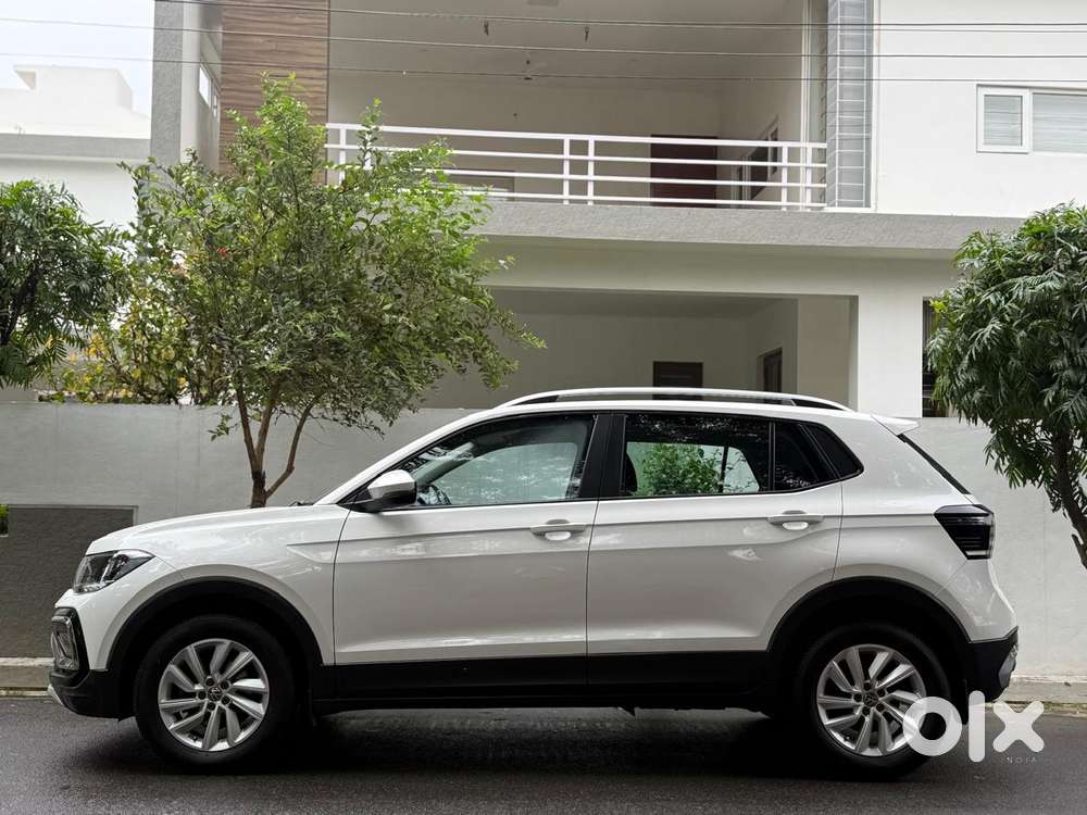 Volkswagen Taigun 1.0 Tsi Highline At, 2022, Petrol