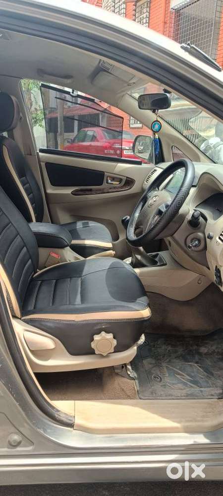 Toyota Innova 2.5 V 7 Str, 2012, Diesel