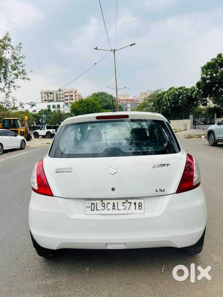 Maruti Suzuki Swift Lxi Option, 2016, Petrol