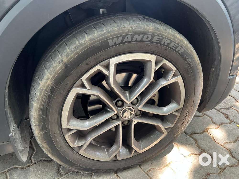 Skoda Kushaq 1.0 Tsi Style At, 2023, Petrol