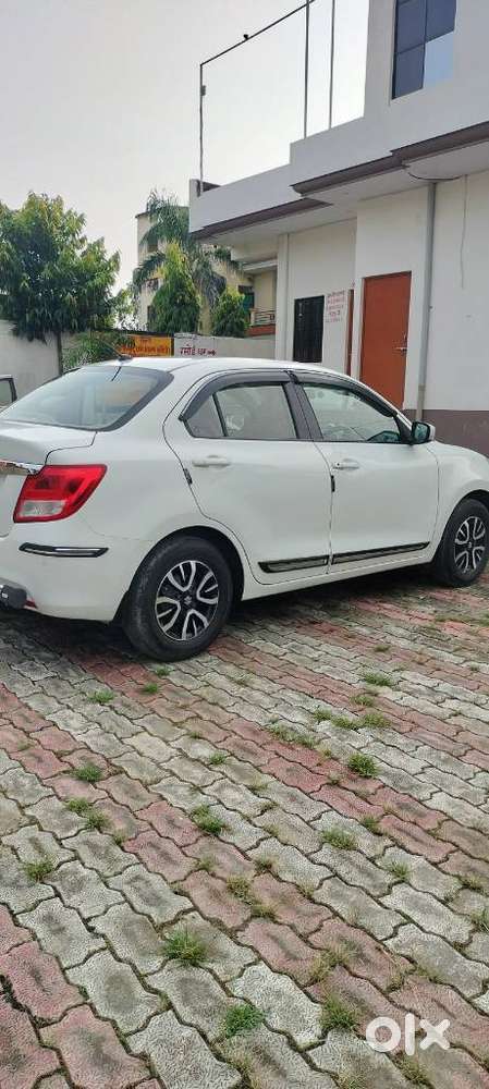 Maruti Suzuki Dzire Vxi Ags, 2022, Cng & Hybrids