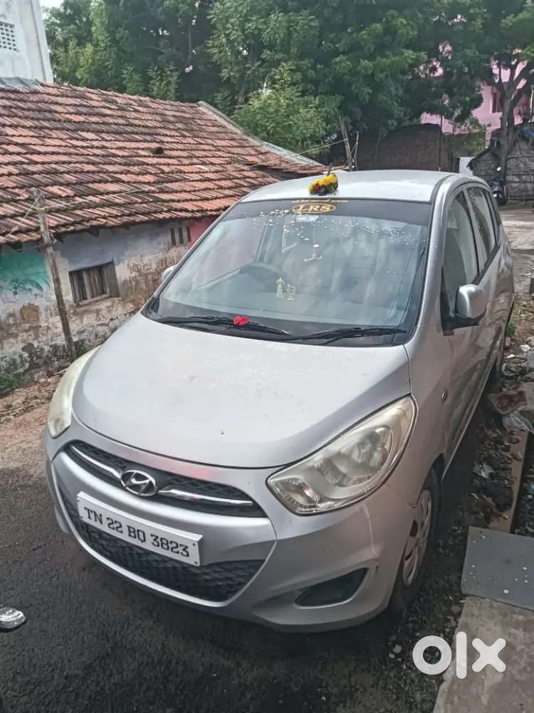 Hyundai I10 (silver)