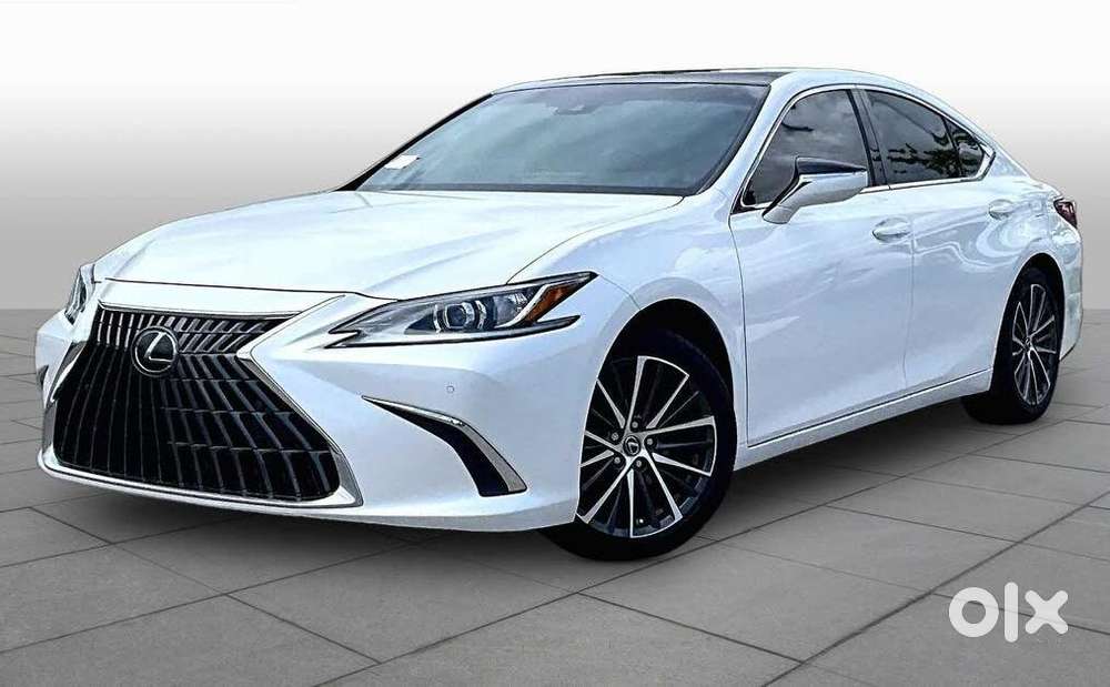 Lexus Es 300h Luxury, 2023, Cng & Hybrids