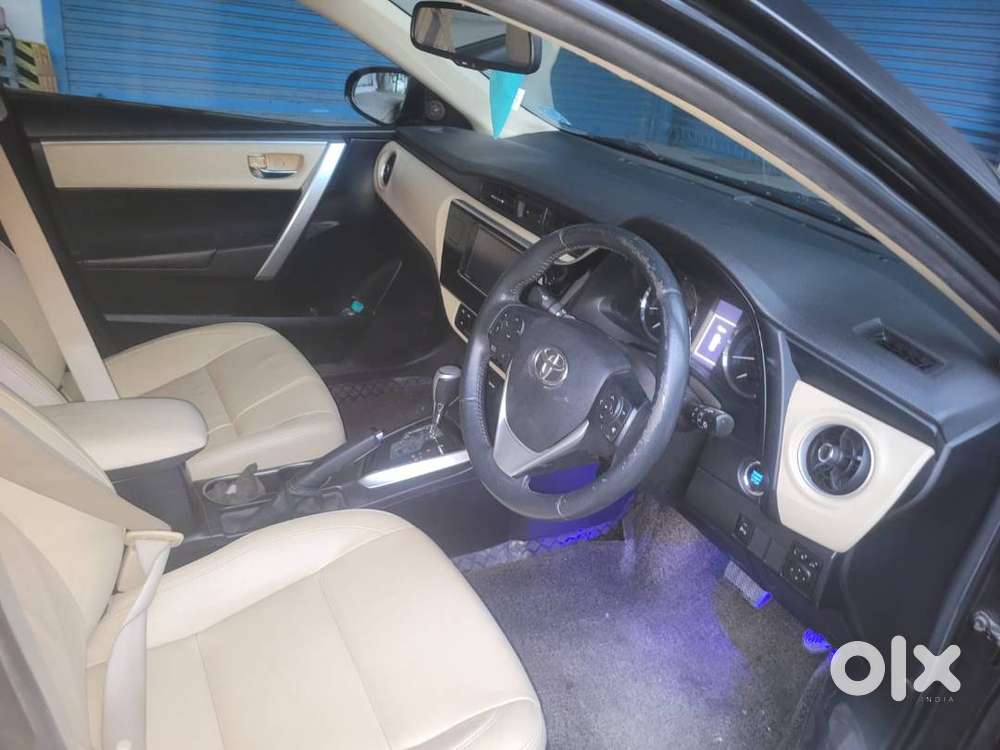 Toyota Corolla Altis 1.8 Vl &ndash; 2017 Model | Petrol Automatic