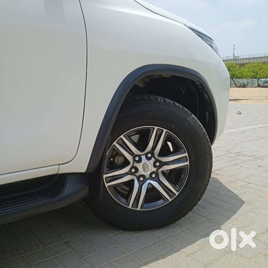 Toyota Fortuner 4x2 At 2.8 Diesel, 2023, Diesel