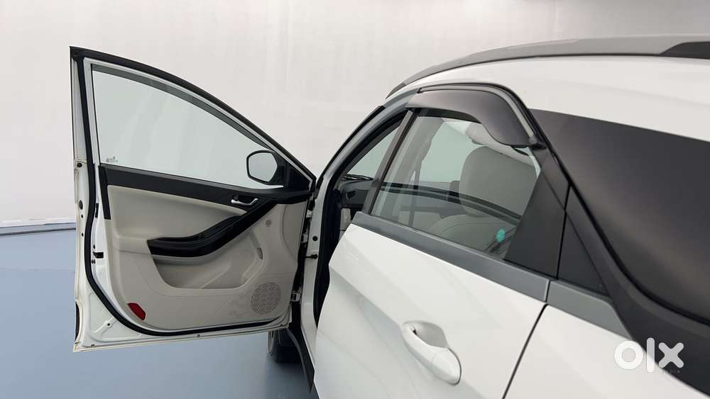 Tata Nexon 1.2 Revotron Xz Plus Premium, 2022, Petrol