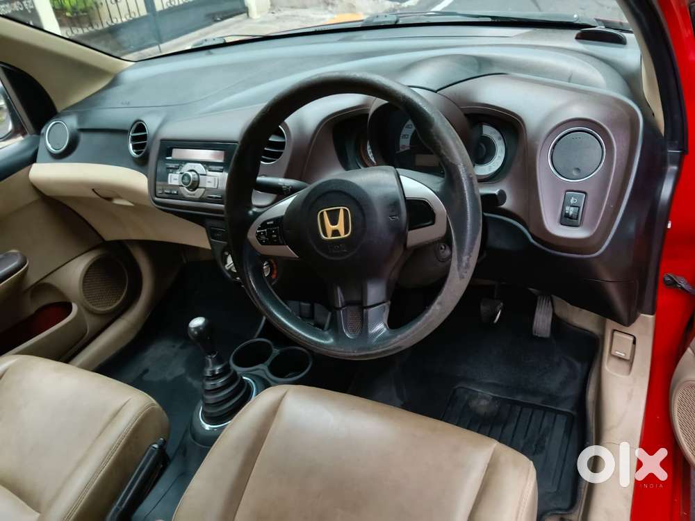 Honda Brio V Mt, 2012, Petrol