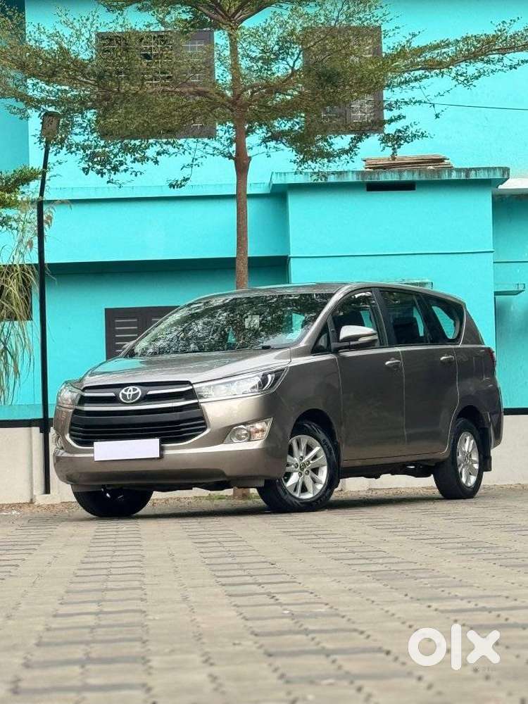 Toyota Innova Crysta 2.8 Gx At, 2016, Diesel