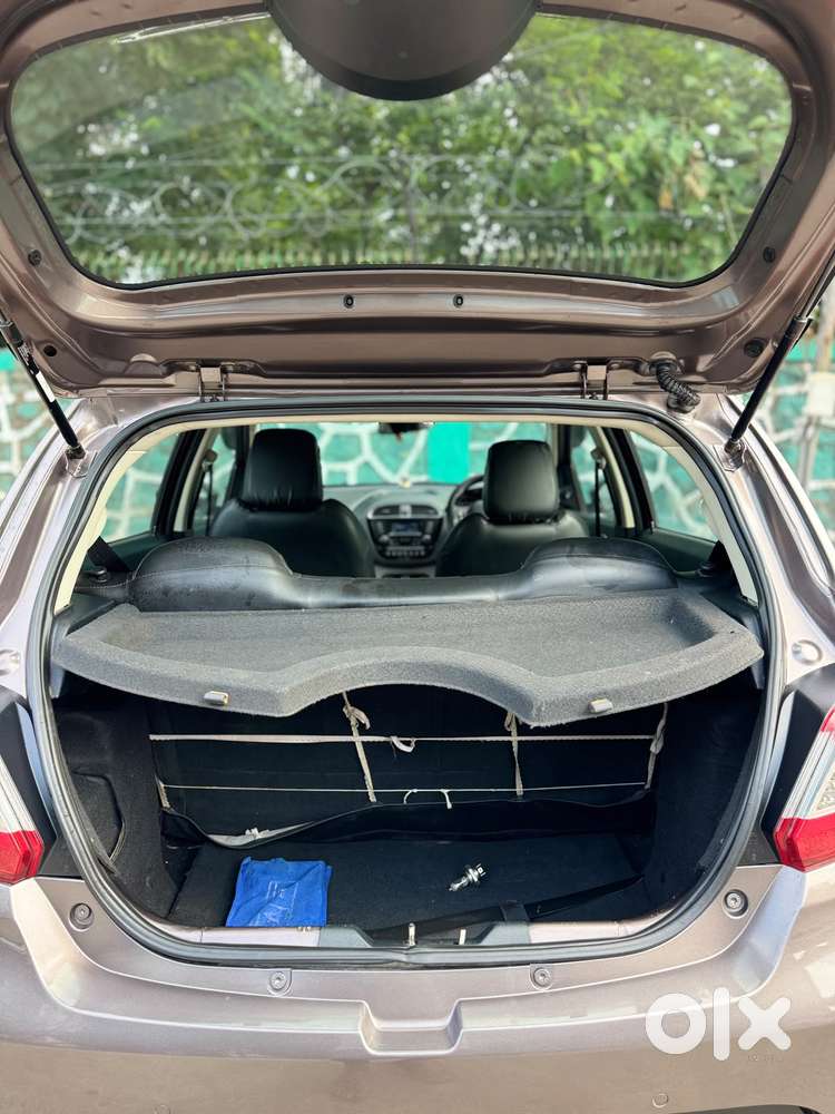Tata Tiago, 2018, Petrol