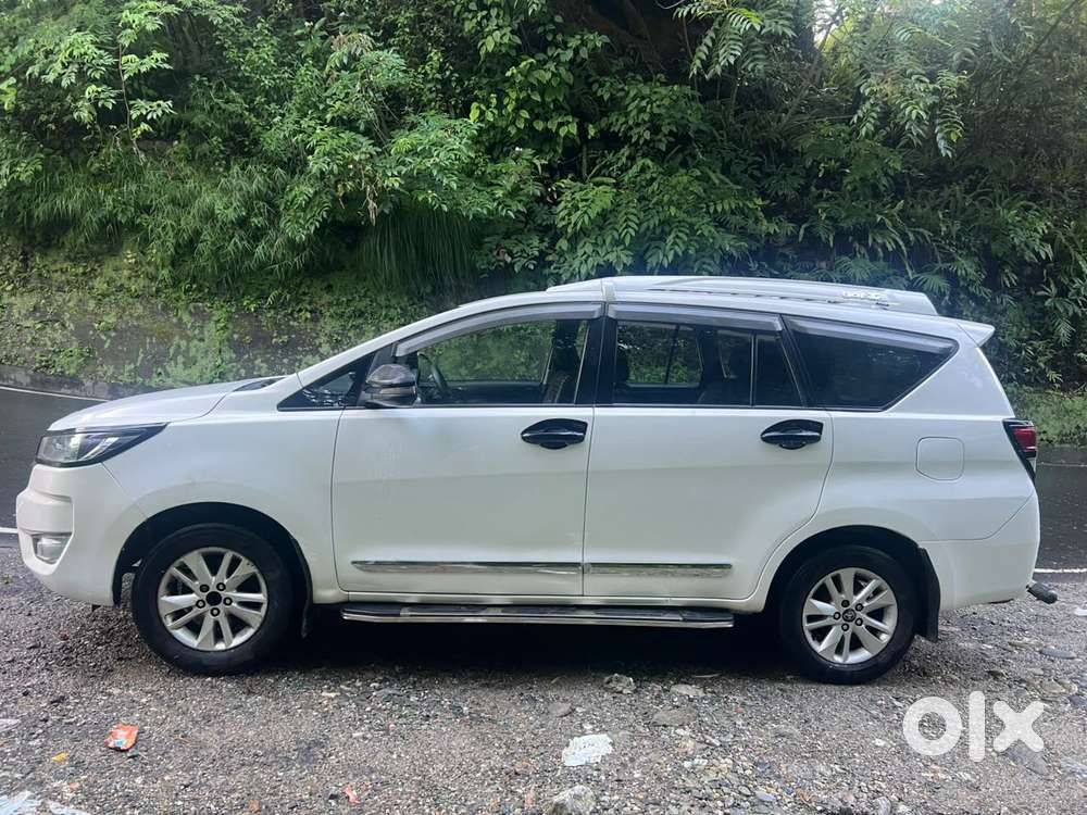 Toyota Innova Crysta 2.4 Gx Mt, 2017, Diesel