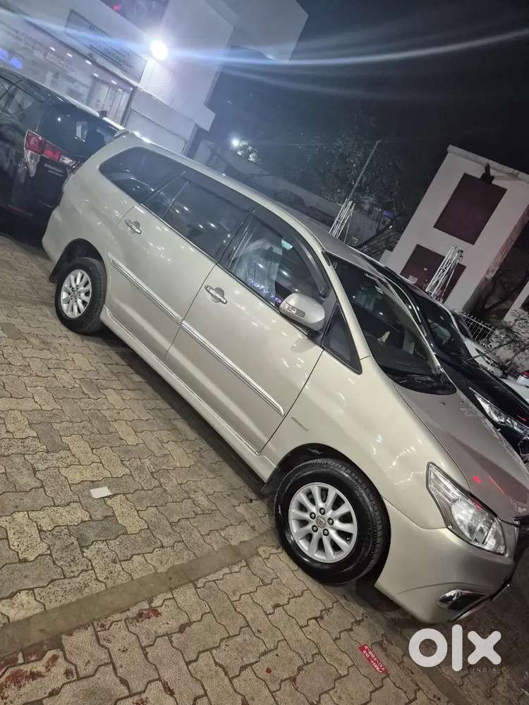 Toyota Innova 2012 Diesel Well Maintained