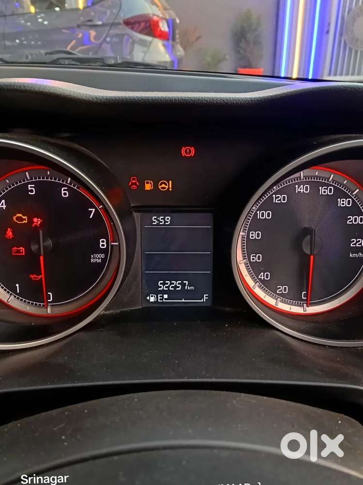 Maruti Suzuki Swift Vvt Vxi, 2022, Petrol