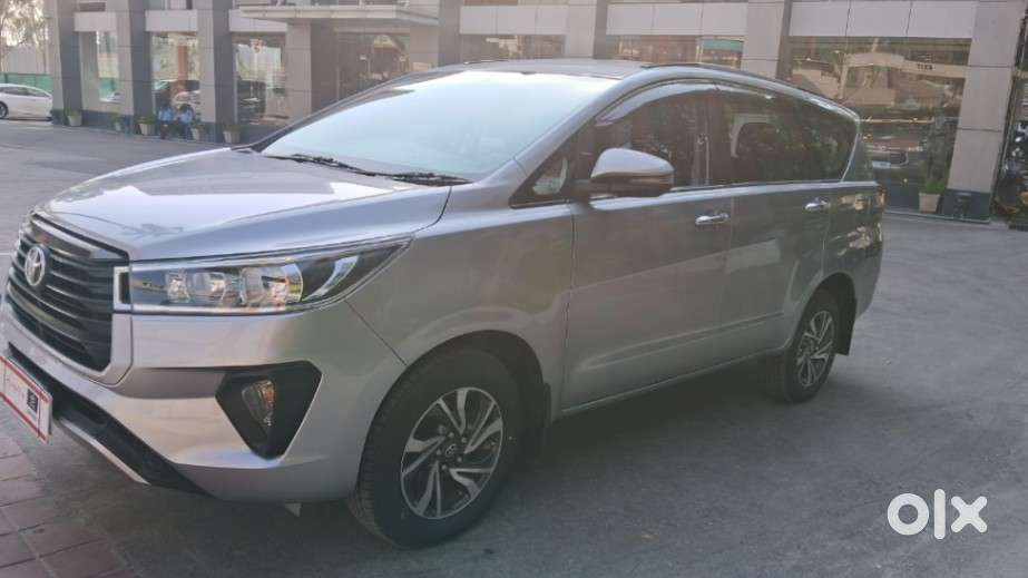 Toyota Innova Crysta 2.4 G Mt 7 Str, 2020