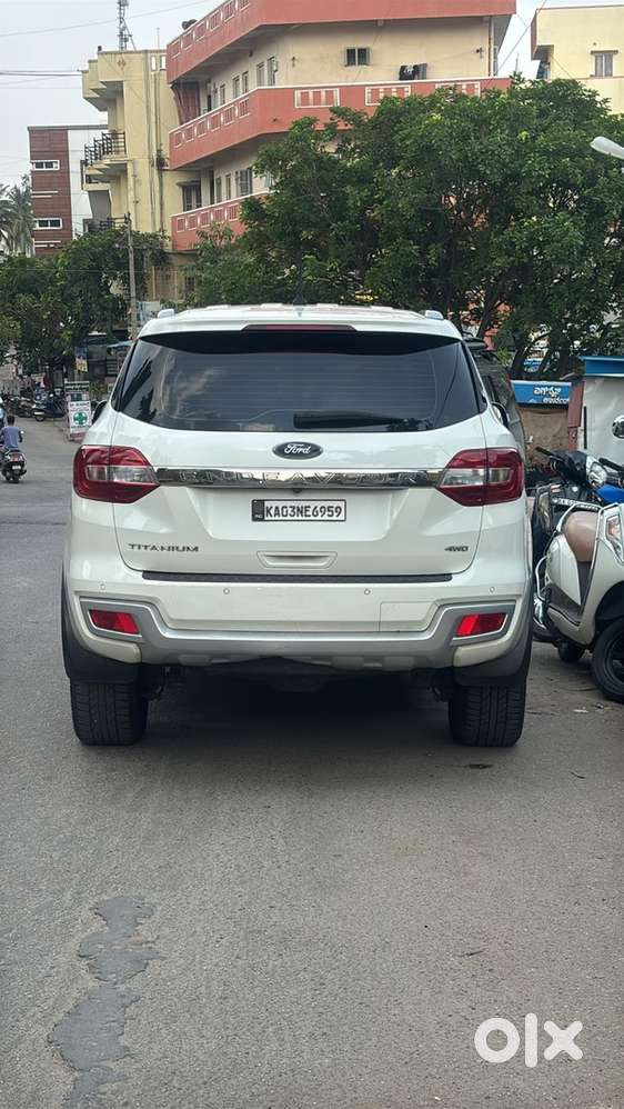 Ford Endeavour Diesel 2019 , Showroom Maintained , Brand New Tyres