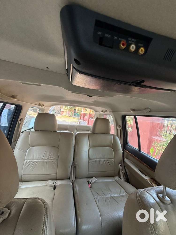 Ford Endeavour Diesel 2012
