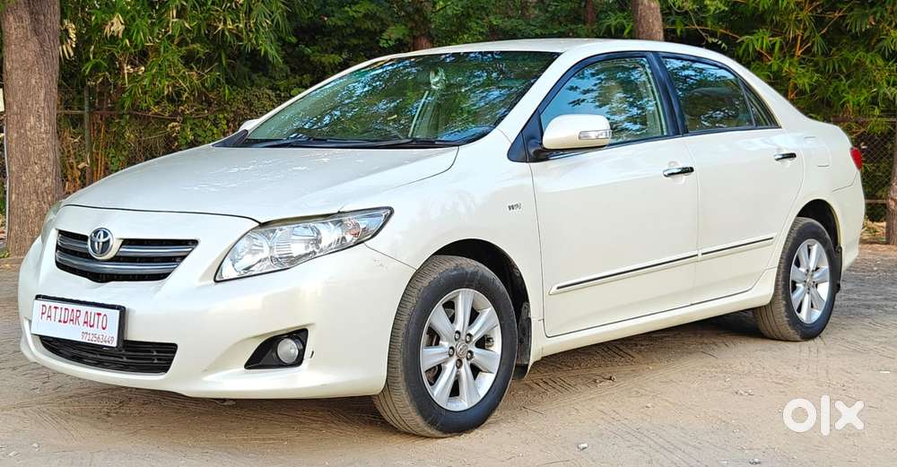 Toyota Corolla Altis 2010-2013 G, 2011, Petrol