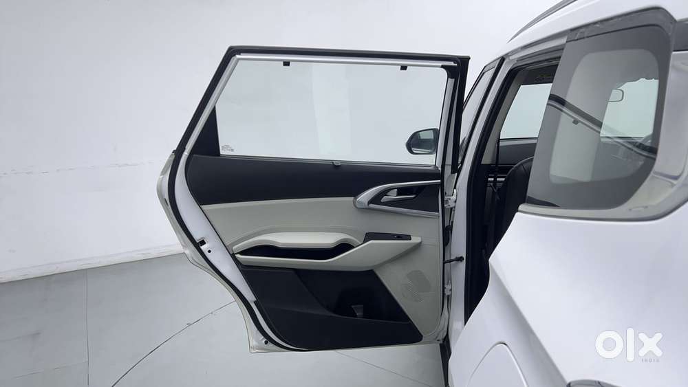 Kia Carens 1.4 Prestige Plus Turbo 7 Str, 2022, Petrol