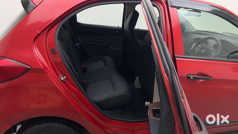 Tata Tiago Xe, 2018, Petrol