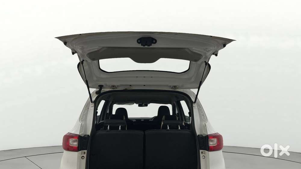 Renault Triber Rxt, 2024, Petrol