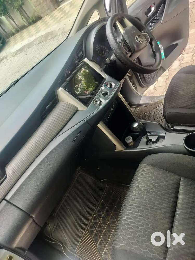 Toyota Innova Crysta 2016