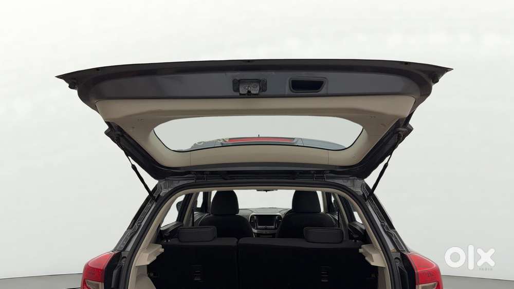 Mahindra Xuv300 W8, 2021, Petrol