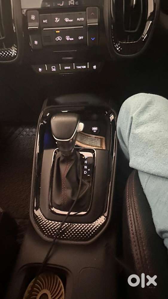 Petrol 7dct ,automatic ,dualtone,sunroof