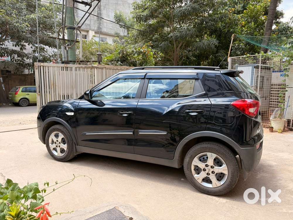 Mahindra Xuv300 2023 Petrol 12000 Km Driven