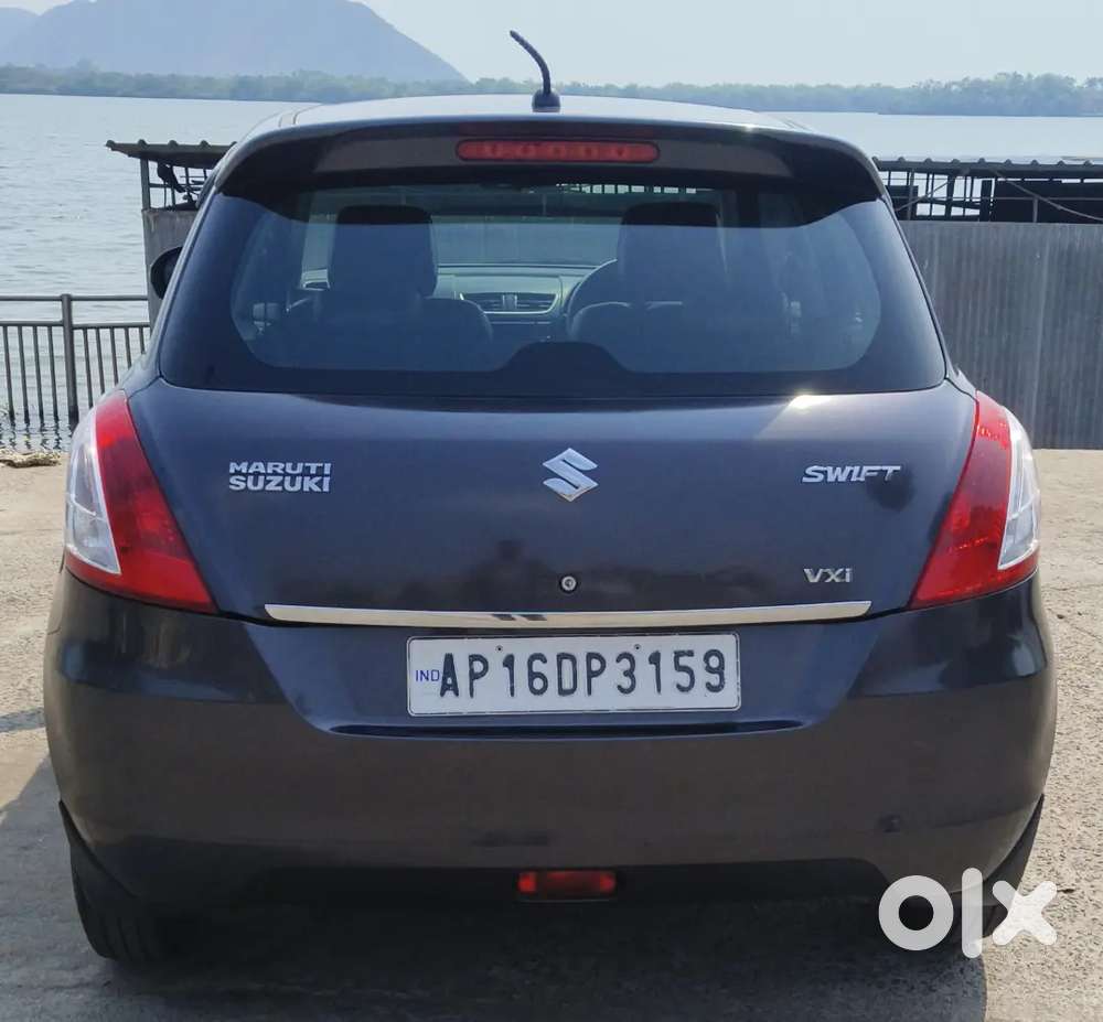 Maruti Suzuki Swift 2016 Petrol 72000 Km Driven