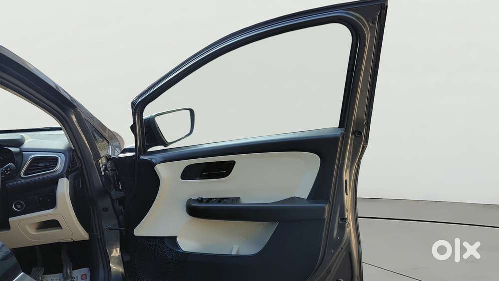 Tata Altroz 1.2 Xt, 2022, Petrol