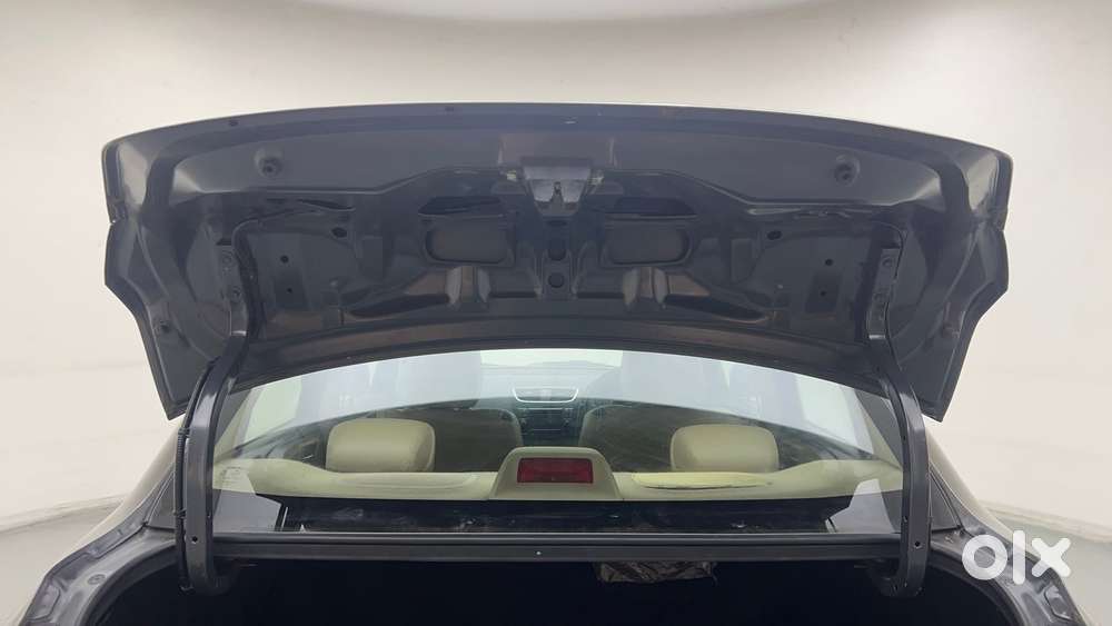 Maruti Suzuki Swift Dzire 1.3 Vxi, 2015, Petrol