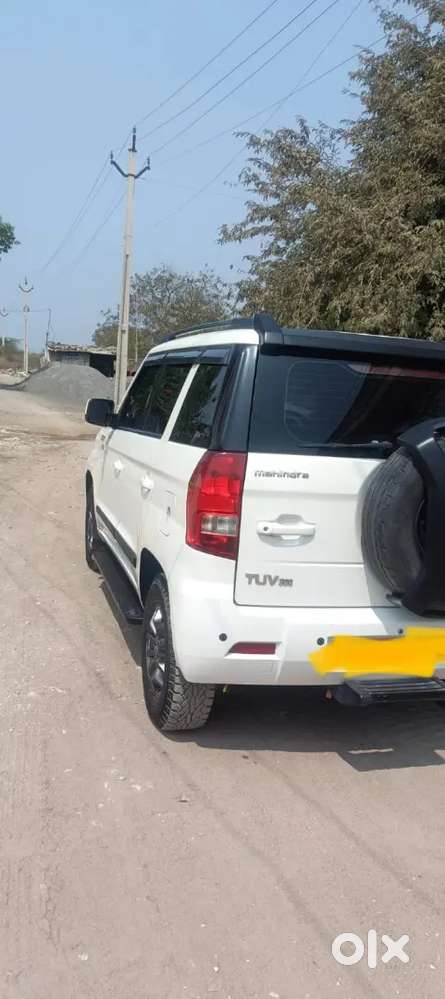 Mahindra Tuv 300 2017