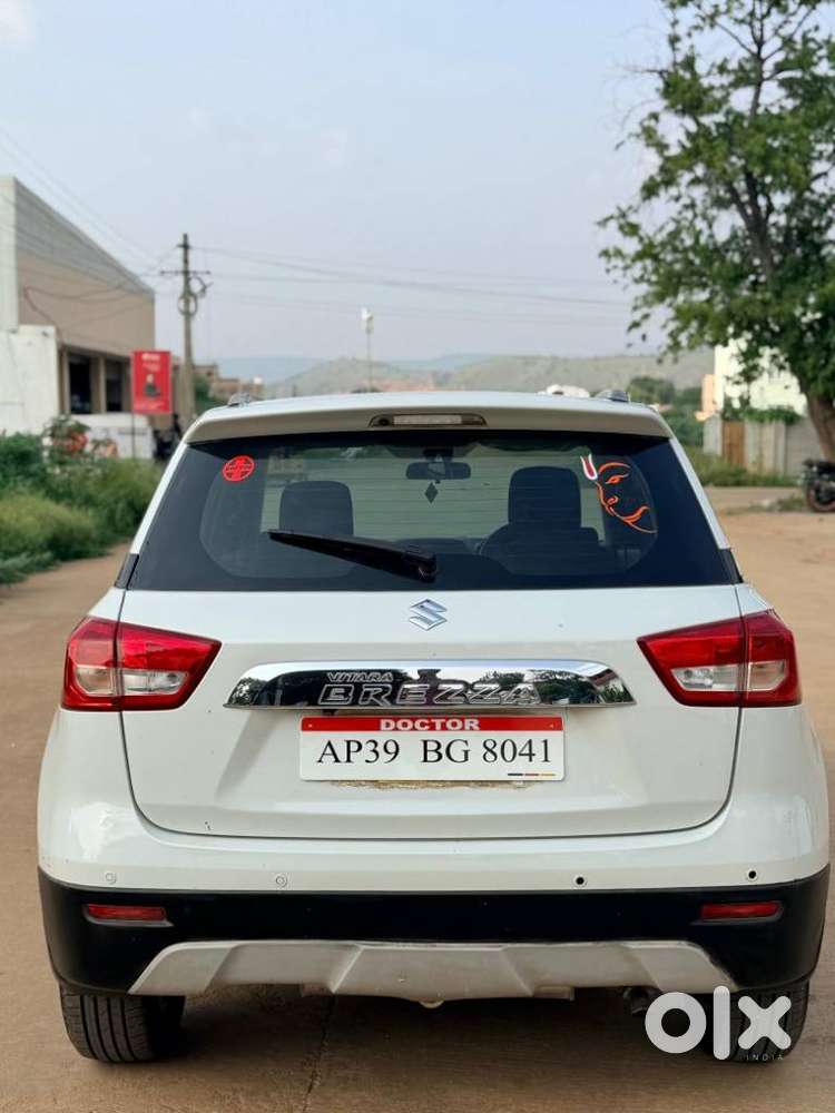 Maruti Suzuki Brezza Zdi+ Dual Tone, 2019, Diesel