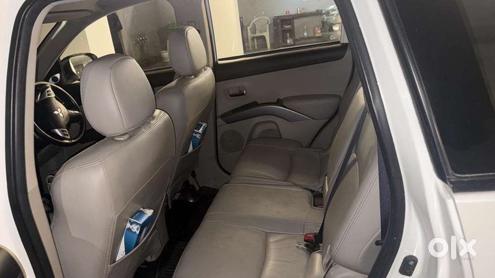 Mitsubishi Outlander 2011 Petrol Well Maintained