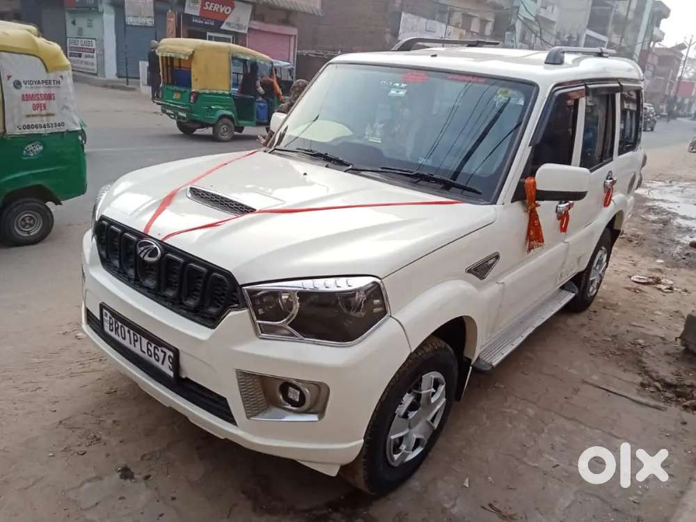 Mahindra Scorpio S6