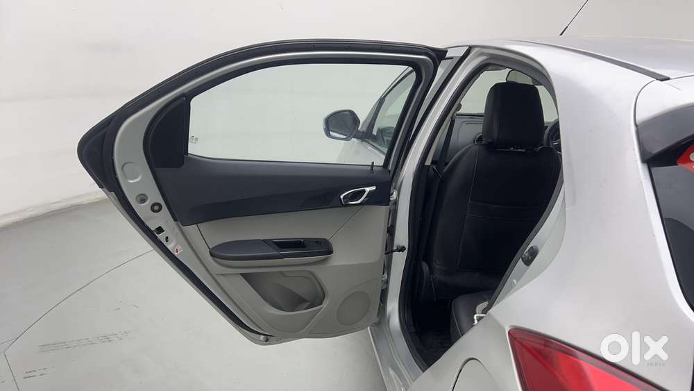 Tata Tiago Xz, 2017, Petrol