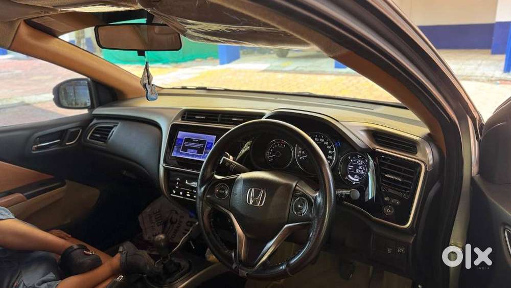 Honda City I-vtec V, 2017, Petrol