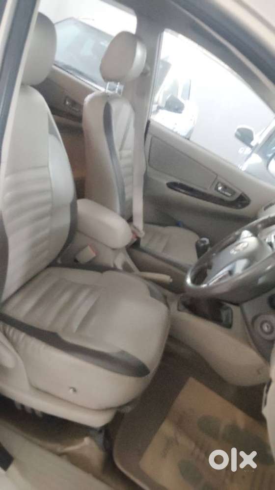 Toyota Innova 2.5 Z Diesel 7 Seater, 2014, Diesel
