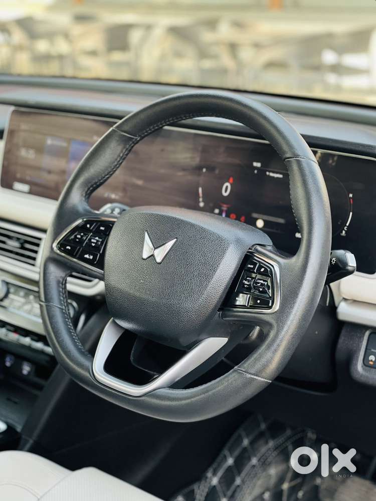 Mahindra Xuv700 2.2 Ax 7 Diesel At Luxury Pack Str, 2024, Diesel