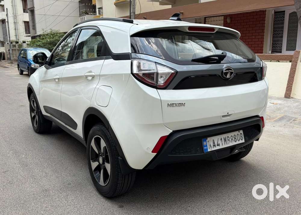 Tata Nexon 1.2 Revotron Xza Plus Dualtone, 2018, Petrol